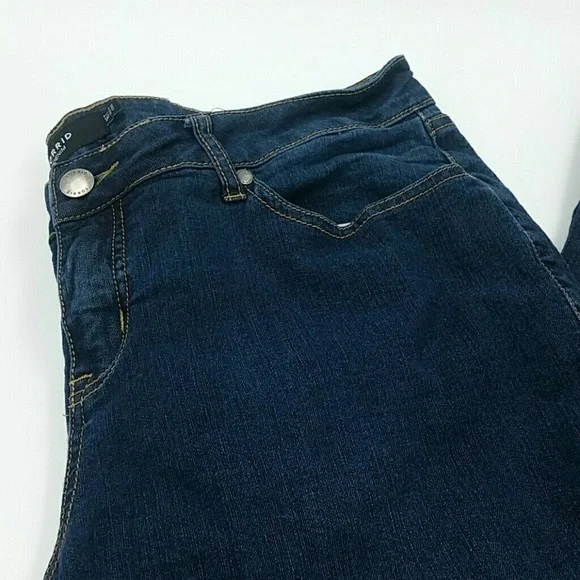 TORRID l Skinny Dark Wash Tall B2 - Picture 2 of 6